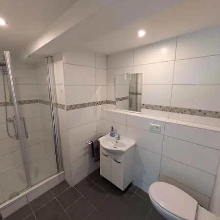 Апартаменты Zimmer Am Wasser 2 Calden